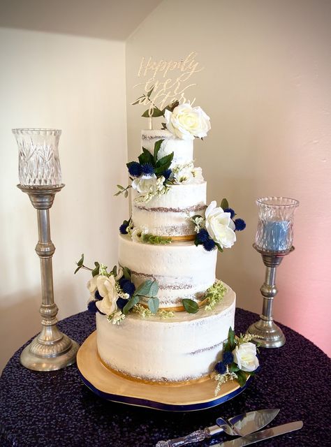 Gold And Navy Wedding Cake, Navy And Green Wedding Cake, Rustic Wedding Cake Blue, Wedding Cake Navy Blue And Gold, Navy And Sage Wedding Cake, Navy Blue Wedding Cake Ideas, Navy Blue And White Wedding Cake, Wedding Cakes With Blue, Wedding Cake With Navy Blue