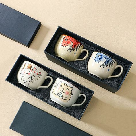 Coffee Mug Packaging, Ceramic Mug Packaging, Mug Box Packaging, Mug Packaging Ideas, Mug Packaging, Matching Mugs, Coffee Mugs Set, Painted Coffee Mugs, Desain Pantry