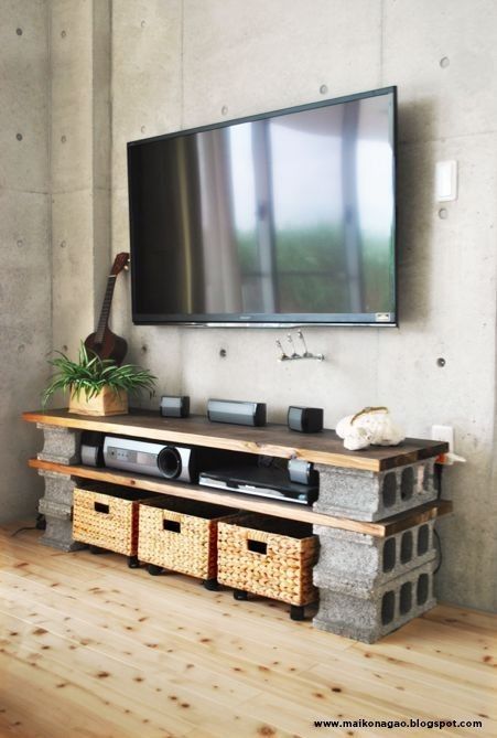 Cinder Block Furniture, Minimalist Tables, Cinder Block, Tv Furniture, Design Hotel, Concrete Blocks, Minimalist Living, Diy Shelves, Diy Patio Furniture