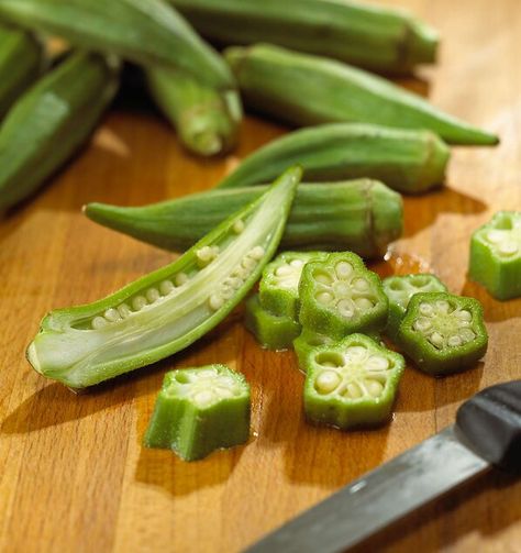 Regrow Celery, Sauteed Okra, Regrow Green Onions, Growing Okra, Okra Benefits, How To Cook Okra, Okra Plant, Okra And Tomatoes, Okra Recipes