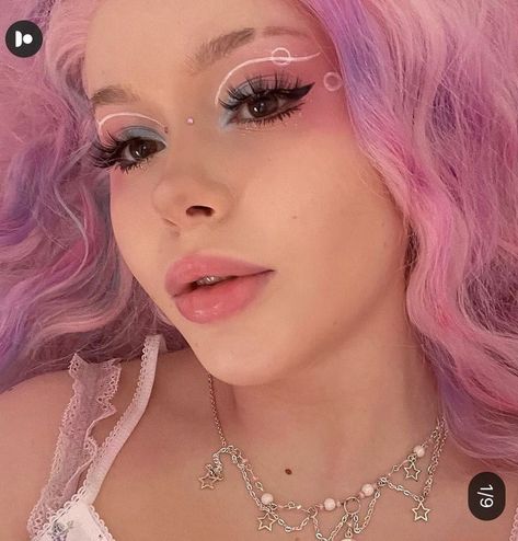 Egirl Makeup, Kawaii Hairstyles, Unique Makeup, Milk Makeup, Fantasy Makeup, Hair Inspo Color, Shoulder Length Hair, Creative Makeup, Beautiful Makeup