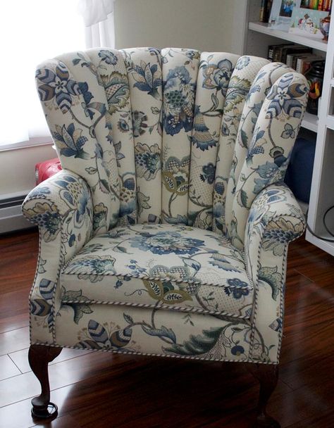 Chairs With Two Different Fabrics, Channel Back Chairs, Quilt Decor, Pouf Design, Reupholster Chair, Reupholster Furniture, Pink Chair, Upholstered Chair, Colour Print