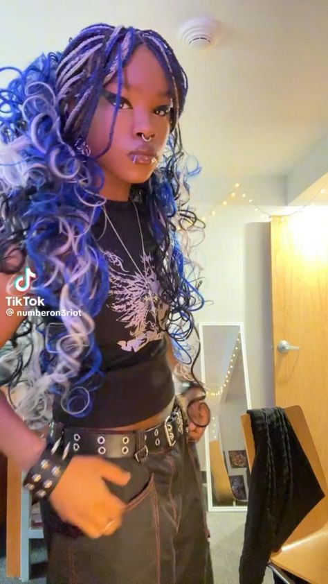 Blue And Black Braids, Black Braids Hairstyles, Short Box Braids Hairstyles, Ava Max, Cute Braided Hairstyles, Quick Braided Hairstyles, Cute Box Braids Hairstyles, Protective Hairstyles Braids, Hairdos For Curly Hair