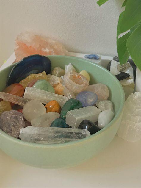 Comforting Aesthetic, Pinterest Wishlist, Aesthetic Crystals, Crystals Aesthetic, Crystal Vibes, Crystal Aesthetic, Spiritual Crystals, Power Stone, Pretty Rocks