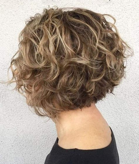 Kręcony Bob, Curly Stacked Bobs, Short Curly Bob Hairstyles, Tan Skin Blonde Hair, Κού�ρεμα Bob, Stacked Haircuts, Stacked Bob Hairstyles, Bob Haircut Curly, Stacked Bob