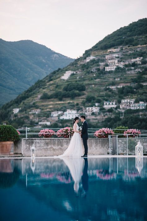 Swimming Pool Couple Shoot, Italian Coast Wedding, Walima Couple, Swimming Pool Wedding, Poolside Wedding, Pool Poses, Pool Wedding, Pool Photography, Wedding Stills