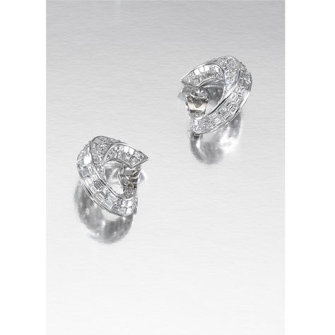 jewellery ||| sotheby's l07051lot3jxqqen Graff Jewelry, Mens Diamond Earrings, Colored Diamond Jewelry, Designers Jewelry Collection, Art Jewelry Design, High Fashion Jewelry, Ear Clips, Jeweled Earrings, Gold Fashion Necklace