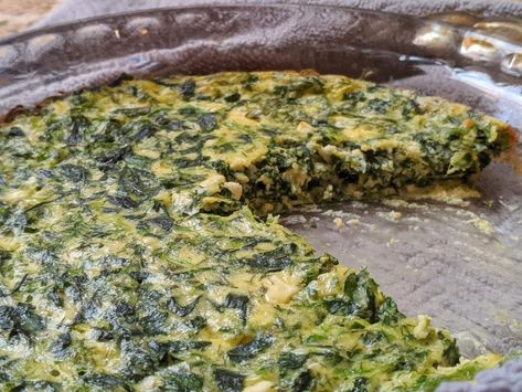 Keto Spanakopita Recipe, Crustless Spanakopita, Keto Spanakopita, Spanish Meat, Spinach Feta Pie, Easy Spinach Recipes, Gluten Free Pita Bread, Fritatta Recipe, Why Keto