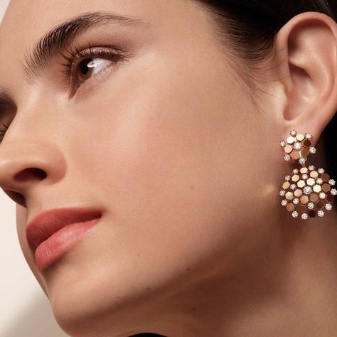 Chaumet on Instagram: "With a delicately openwork design that evokes the pollen gathering of a bee, the mirror-polished rose gold cells of the new Bee My Love creations dialogue with the brilliant-cut diamonds, sparkling with a thousand fires.⁣
⁣
#BeeMyLove #Chaumet" Brilliant Cut Diamond, My Love, Diamond Earrings, Bee, Diamonds, Sparkle, Rose Gold, Mirror, Gold