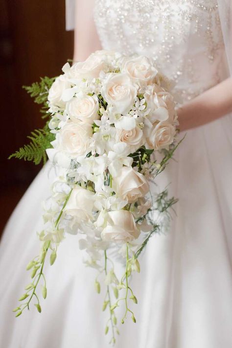 Princess Diana-Inspired Cascading Bridal Bouquet Spring Color Bridal Bouquet, Weddings Outdoor, Princess Diana Wedding, Fresh Wedding Flowers, Soft Wedding, Cascading Bridal Bouquets, Wedding Decorating, Simple Wedding Flowers, Cascading Wedding Bouquets