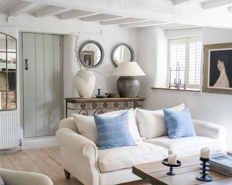 Painted Cottage Beams, Contemporary Cottage Living Room, Contemporary Country Living Room, White Beams Living Room, Painted Beams Cottage, White Painted Beams, Cottage Beams, Contemporary Cottage Interiors, Cottage Lounge