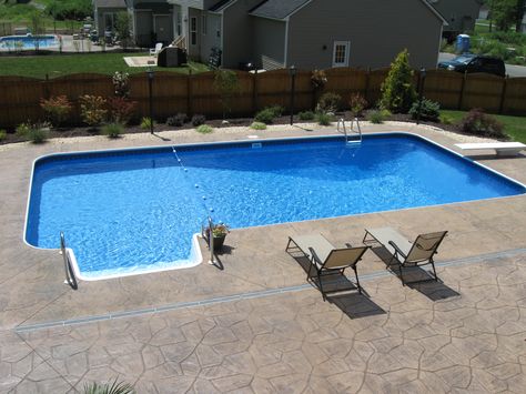 Rectangle Swimming Pool Swimming Pools Backyard Inground, Pool Design Plans, Radiant Pools, Fence Around Pool, Pools And Hot Tubs, Inground Pool Ideas, Inground Pool Landscaping, Simple Pool, Pool Porch