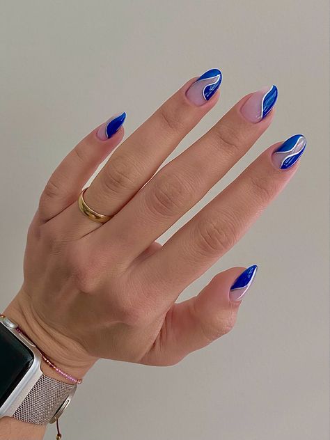 Chrome Prom Nails, Blue And Chrome Nails, Prom Nails Almond, Nails Silver Chrome, Detail Nails, Chrome Nails Silver, Nails Silver, Gel Nail Design, Silver Chrome