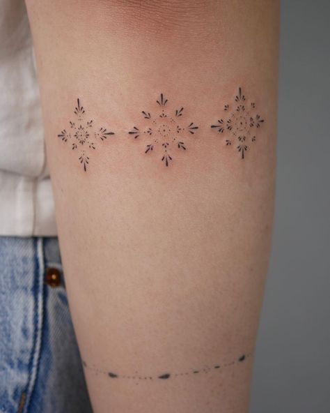 Ali’s Instagram profile post: “Fine Azulejos 🤍” Minimal Ornamental Tattoo, Fine Line Work Tattoo, Scandi Tattoo, Small Dotwork Tattoo, Azulejos Tattoo, Ornamental Mandala Tattoo, Tile Tattoo, Portugal Tattoo, Spain Tattoo