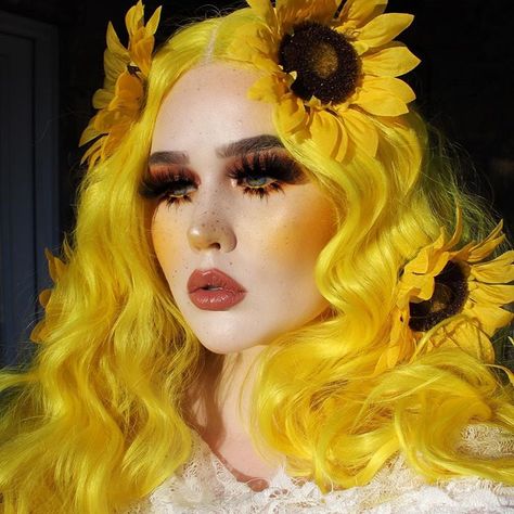 ☾ Kailey Knight ϟ on Instagram: “You’re a sunflower, I think your love would be too much 🌻 I’ve had this damn song stuck in my head all week SO HERE…” Flower Body Art, Tattoos Rose, Clown Halloween Costumes, Uv Tattoo, Yellow Makeup, Face Art Makeup, Stuck In My Head, Stage Makeup, Fantasy Makeup