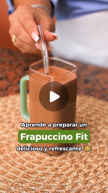 Illari Gourmet | Productos Orgánicos on Instagram: "Prepara un delicioso Frapuccino Fit en casa 👀✨  #frapuccinocasero #frappe #frapuccino #frappuccino #frapuchino #cafe #amantesdelcafe" Frappe, Cafe, Pastel, Gym, On Instagram, Quick Saves, Instagram