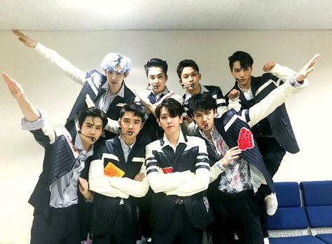 We love EXO ✌❤ #EXO #TheWar Exo 2017, Exo Official, Ko Ko Bop, Exo Korean, Xiu Min, Kim Jongdae, Lu Han, Kpop Exo, Exo Members