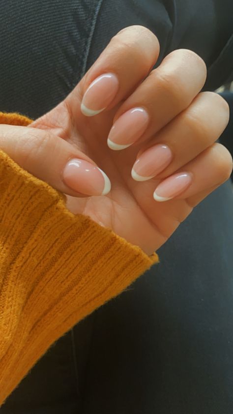 Slanted white tip nails almost like an askew french mani Gelish Nails French Ideas, Almond Natural French Nails, Slanted White Tip Nails, Modern White Tip Nails, Half French Tip Nails Almond, Nails Inspiration Round Short, Minimal French Tip Nails Almond, Slant French Tip Nails, Diagonal French Tip Nails Almond