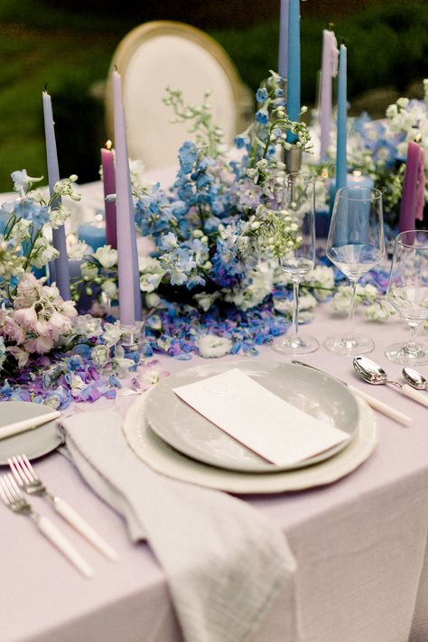 Wedding Ideas 2024, Purple Wedding Tables, Purple Blue Flowers, Blue Purple Wedding, Blue Table Settings, Whimsical Wedding Inspiration, Violet Wedding, Purple Table, Purple Wedding Theme