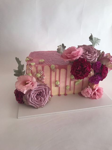 Rectangle Cake Rectangle Cake, 57th Birthday, 70th Birthday Cake, Girly Cakes, Buttercream Cake Decorating, Fresh Flower Cake, Birthday Cakes For Women, Cakes For Women, Easy Cake Decorating