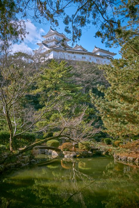 Himeji Castle (Dec 2022) https://www.alojapan.com/754547/himeji-castle-dec-2022/ #JapanPhotos Himeji Castle, Japan Photo, Castle, Japan