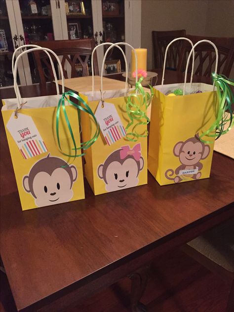 Monkey theme goody bags Monkey Party Favors, Goodie Bag Ideas, Monkey Party, Goodie Bags For Kids, Monkey And Banana, Goody Bags, Bag Ideas, Party Bags, Goodie Bags