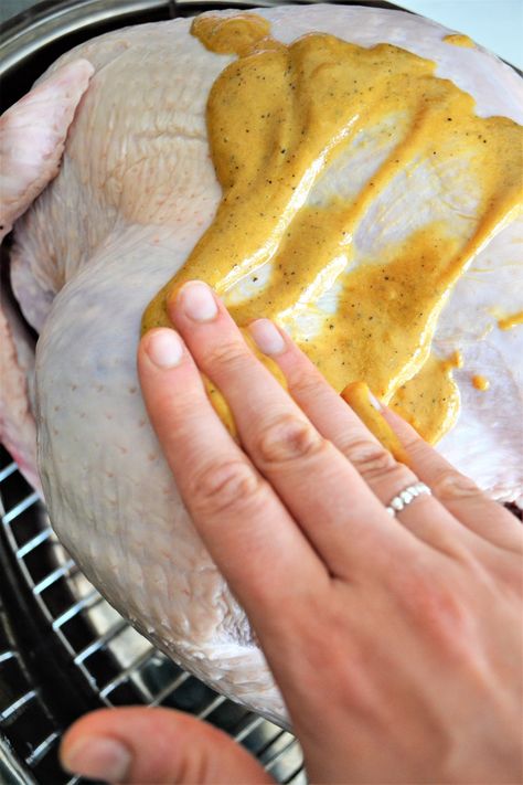 Honey Mustard Turkey, Mustard Plaster, Deep Fried Turkey Recipes, Turkey In Oven, Basting A Turkey, Turkey Rub, Turkey Seasoning, Fried Turkey Recipes, Deep Fried Turkey