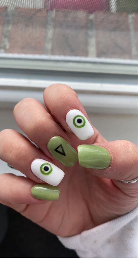 Green and white nails with evil eye White Nails With Evil Eye, Green Evil Eye Nails, Nails With Evil Eye, Green And White Nails, Minimal Nail, Green Evil Eye, Evil Eye Nails, Minimal Nails Art, Eye Nails