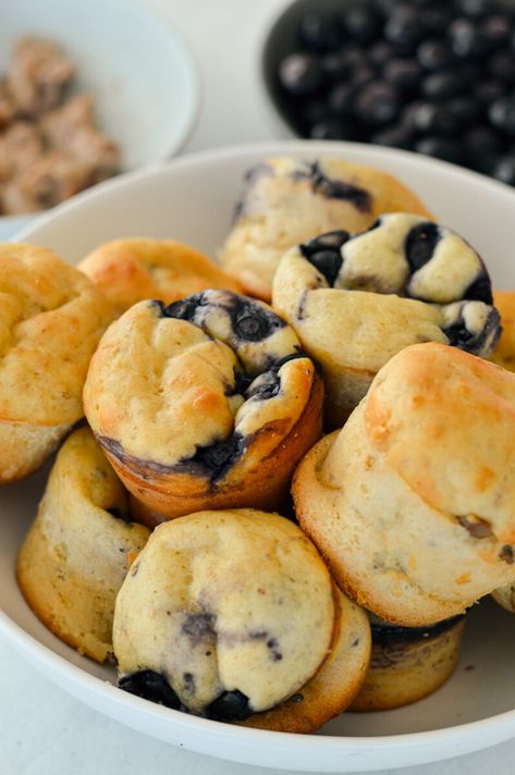 Protein Pancake Muffins From A Mix Meal Prep Muffins Healthy, Light Easy Breakfast Ideas, Meal Prep Pancakes Healthy, Pancake Muffins Healthy, Protein Mini Pancakes, Berry Protein Pancake Bites, Make Ahead Low Calorie Breakfast, Protein Pancake Muffins Recipe, Gluten Free Pancake Bites