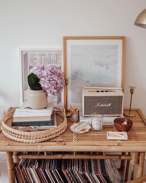 Girl Apartment, Casa Vintage, Boho House, Single Girl, Marshall Speaker, Cheap Decor, Cheap Home Decor, Tgif, Inspired Homes