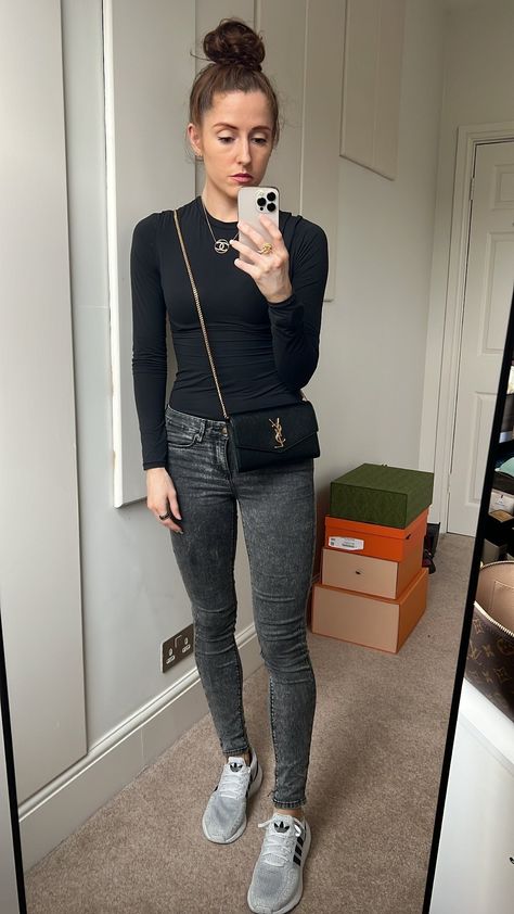 Wallet on chain outfit