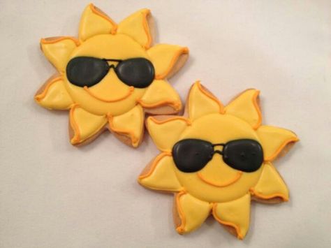 Cute! Sunglasses Cookies, Sunshine Cookies, Summer Sugar Cookies, Patriotic Cookies, Moon Cookies, Summer Cookies, Preschool Graduation, Cookie Inspiration, Bake Sale