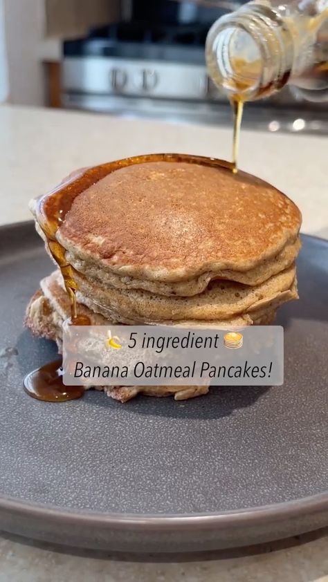 Breakfast • Instagram Banana Oatmeal Pancakes, Protein Pancakes Recipes, Banana Oat Pancakes, Daily Nutrition, Breakfast Ingredients, Banana Oat, Tasty Breakfast, Oat Pancakes, Fat Loss Foods