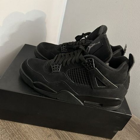 Jordan 4 Retro Black Cat 2020 Retro 4 Outfit, Jordan Retro 4 Black Cat, Black Cat Jordan 4, Custom Sneakers Diy, Pretty Sneakers, Nike Shoes Girls, Pretty Shoes Sneakers, Jordan 4s, Shoes Outfit Fashion