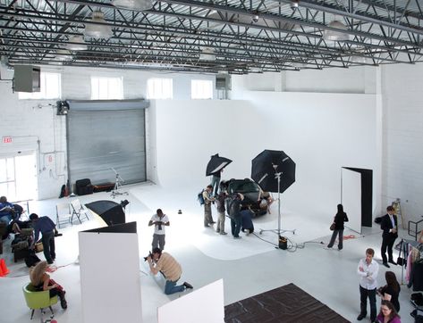 Photography Studio Spaces, Photo Studio Design, Photography Studio Decor, Photography Studio Design, Photography Studio Setup, Home Studio Photography, Garage Studio, Studio Build, Studio Organization