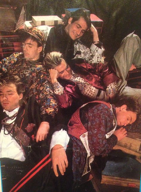 80s Men Fashion, Funny Band Pictures, 90s Artists, Martin Kemp, 80s Poster, Spandau Ballet, Ballet Posters, 80s Men, Band Humor