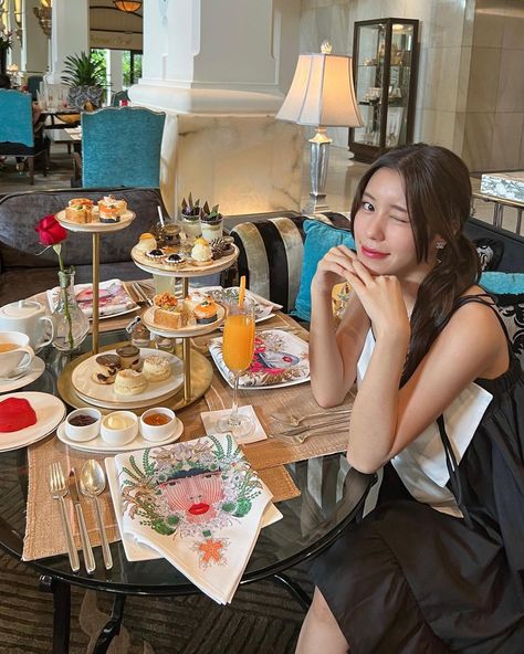 High Tea Instagram Pictures, Tea Party Pose, Woman Drinking Tea Aesthetic, Cafe Pose Ideas Korea, Hd Aesthetic Wallpaper, Hd Aesthetic, Cover Post, Ulzzang Girl In Cafe, Aesthetic Wallpaper Lockscreen