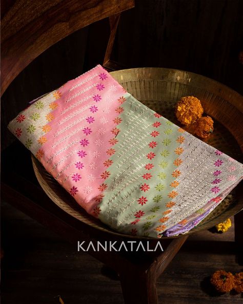 Rangkat Saree, New Saree Designs, Saree Floral, Instagram Add, Silk Saree Kanchipuram, Handloom Weaving, Making Changes, Of Sarees, Indian Bridal Fashion