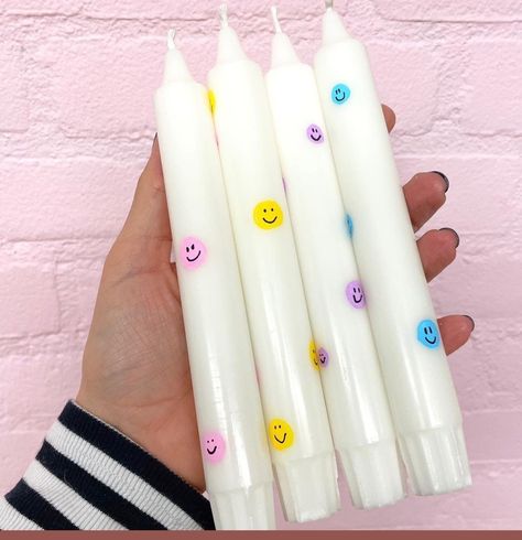 Candles Painting, Candle Painting, Hand Painted Candles, Painted Candles, Painting Party, Girls Camp, Creative Stuff, Paint Party, Diy Inspiration