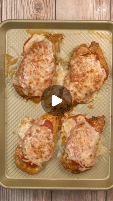 Food Network on Instagram: "Parm-crusted chicken parm? Consider us IN. Recipe link in bio!" Parm Sliders, Chicken Bacon Spinach Pasta, Instagram Recipes, Chicken Recipies, Yummy Chicken, Parmesan Recipes, Chicken Pieces, Chicken Parm, Duck Recipes