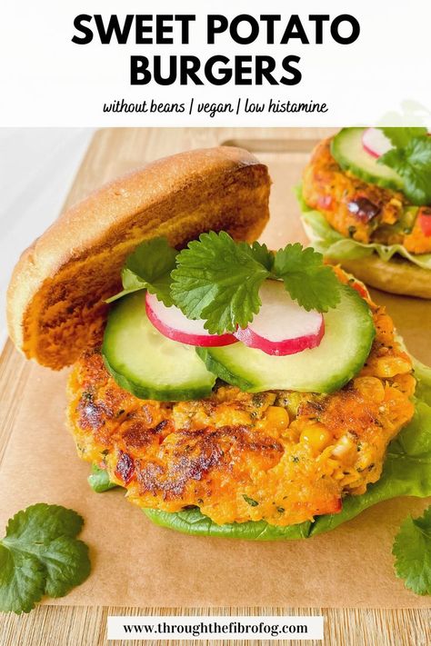 sweet potato burgers on a wooden board. Sweet Potato Veggie Burger, Healthy Family Dinner, Healthy Junk Food, Sweet Potato Burgers, Potato Sandwich, Wild Rice Salad, Fibro Fog, Sweet Potato Kale, Low Histamine Diet