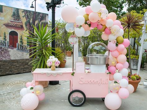 gretchen-rossi-6 Cotton Candy Cart, Gretchen Rossi, Cotton Candy Party, Seafood Tower, Candy Stand, Hollywood Event, Ice Cream Cart, An Affair To Remember, Candy Station