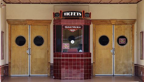 Cinema Ticket Booth, Vintage Cinema Ticket, Theatre Ticket Booth, Deco Cinema, Vintage Movie Theater, Vintage Cinema, Cinema Design, Ticket Booth, Ticket Office