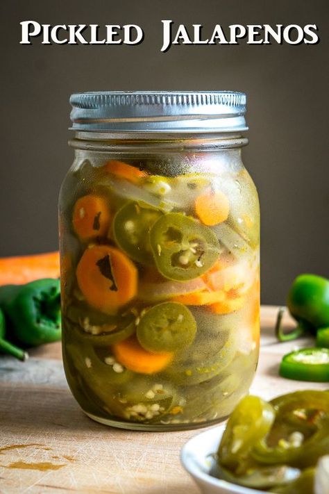 Pickled Jalapenos And Carrots, Pickled Jalapeno Recipe, Jalapeno Recipe, Canned Jalapenos, Pickled Jalapenos, Pickled Jalapeño, Recipe Mexican, Jalapeno Recipes, Pickled Carrots