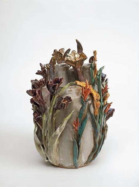 Ceramics Vessels, Nature Ceramics, Carving Clay, Pots Design, Art Ho, Ceramic Vases Design, Glass Art Design, Ceramic Artwork, Pottery Handbuilding