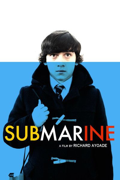 Submarine 2010 Un joven de 15 años tiene dos objetivos: Perder su virginidad antes de su siguiente cumpleaños, y evitar que su madre abandone a su padre por un instructor de baile. Oliver Tate, Submarine 2010, Submarine Movie, Good Comedy Movies, Craig Roberts, Richard Ayoade, 2011 Movies, Teen Movies, Film School