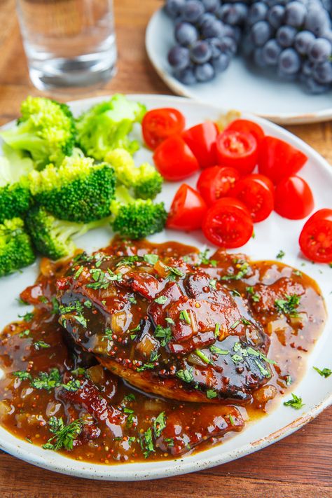 Balsamic Maple Dijon Chicken with Bacon Sauce Maple Dijon Chicken, Roasted Garlic Recipe, Bacon Sauce, Dijon Chicken, Paleo Chicken Recipes, Greek Lemon Chicken, Garlic Recipes, Main Course Recipes, Gluten Free Chicken