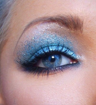 blue glitter eye shadow Blue Sparkle Eye Makeup, Blue Sparkle Eyeshadow, Sky Blue Eyeshadow, Blue Glitter Eyeshadow, Blue Glitter Eye Makeup, Sparkle Eye Makeup, Swift Party, Sparkle Eyeshadow, Glitter Eye Shadow