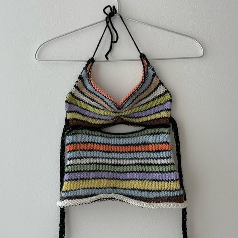 Work From Beach be like’s Instagram profile post: “Summer halter top ✨ - Price : 1,290 THB - free delivery Bust size : 31 - 32 inches” Halter Top Ideas, Knitted Top Summer, Fitted Crochet Top, Easy Crochet Clothes Patterns Free, Knitting Inspiration Easy, Easy Knit Top, Halter Crochet Top, Knitted Halter Top, Summer Knit Top