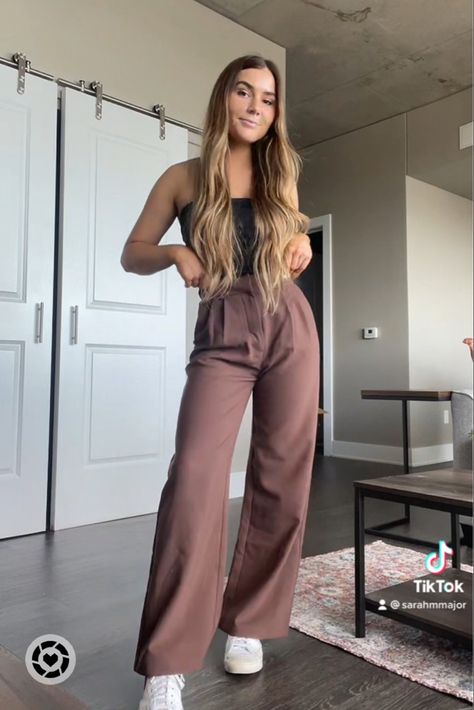 girl posing in brown wide leg pants and black top Tailored Wide Leg Pants Outfit Casual, Wide Tailored Pants Outfit, Trousers With Wide Legs Outfit, How To Style Tailored Pants, Womens Tailored Pants, Abercrombie Wide Leg Trousers, Abercrombie Tailored Pants, Abercrombie Tailored Wide Leg Pants, Abercrombie Tailored Pants Outfit